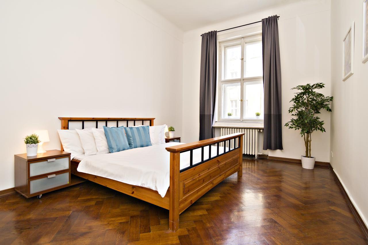 Next To Old Town Square By Rentego Apartment Prag