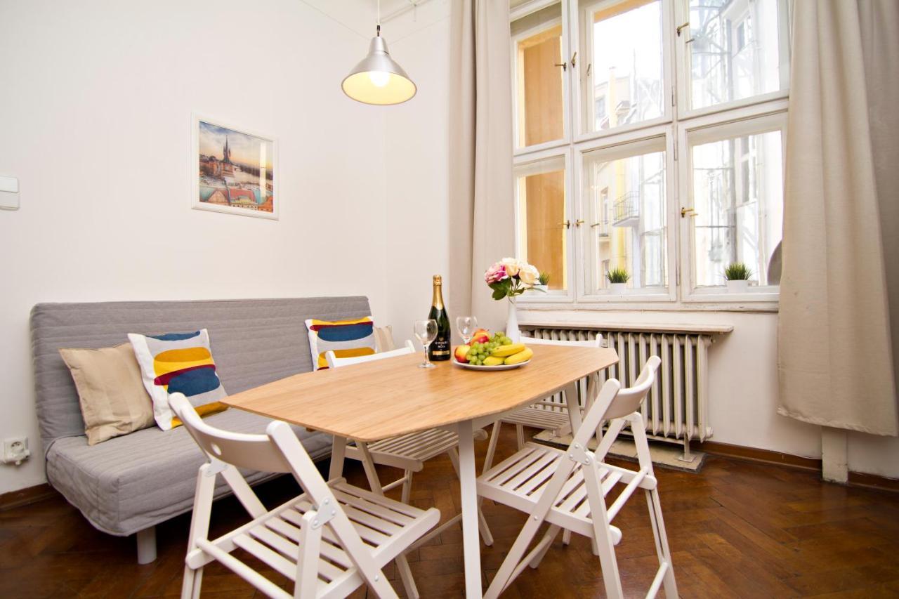 Next To Old Town Square By Rentego Apartment