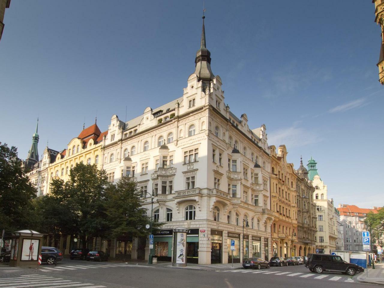 Next To Old Town Square By Rentego *